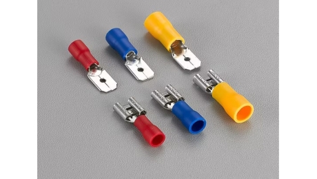 Una guía completa de conectores de pala: para un cableado seguro y confiable